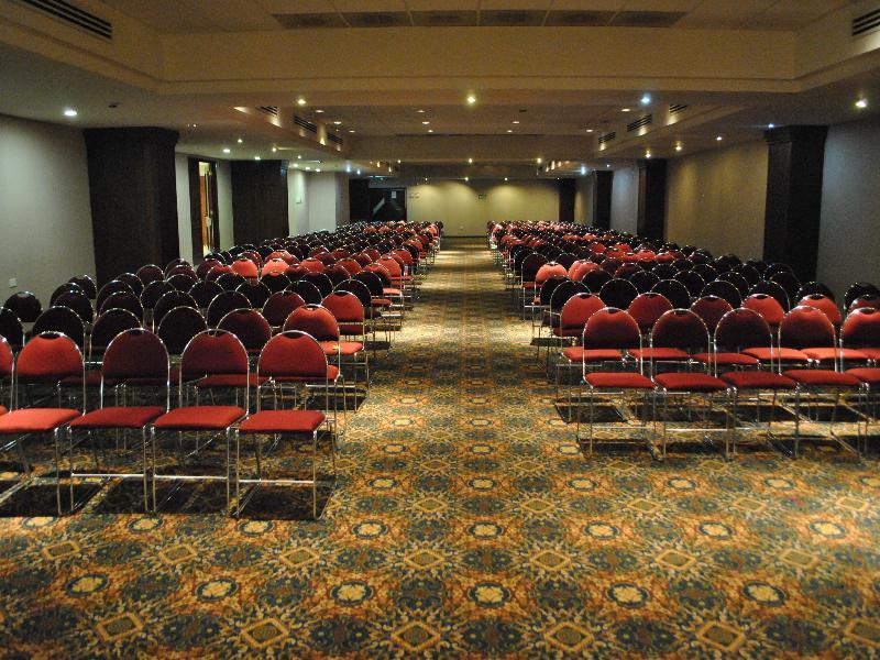 โรงแรมรามาดา ซิวดัด วิกตอเรีย ซิวดัดบิกโตเรีย ภายนอก รูปภาพ